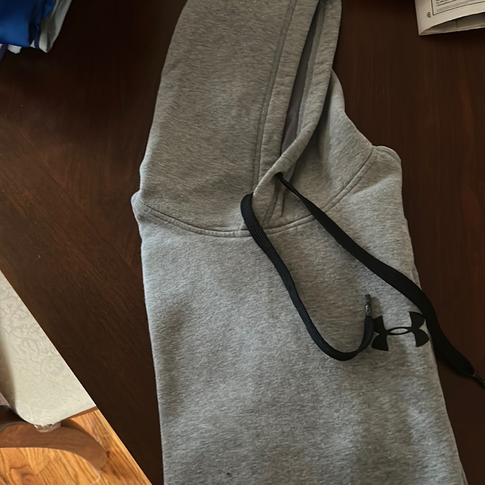 Under armour L hoodie